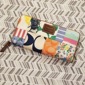 Coach Hamptons Weekend Patchwork Wallet